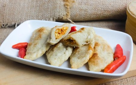 Resep Cireng Isi Ayam Suwir Pedas Pedas Gurih, Bikin Nagih!